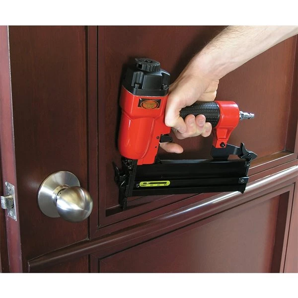 King Canada Performance Plus 18-gauge 2-in-1 Narrow Crown Construction Pneumatic Stapler Kit 4 King Canada Performance Plus 18-gauge 2-in-1 Narrow Crown Construction Pneumatic Stapler Kit - Image 2